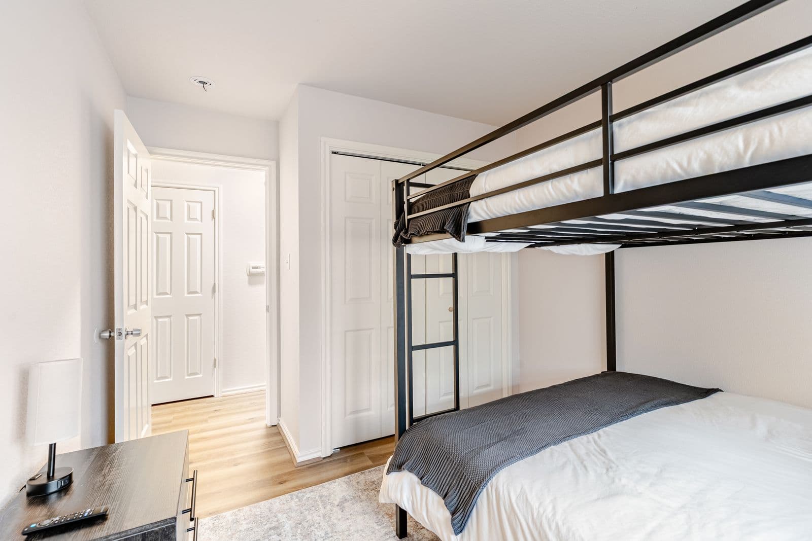 Guest bedroom 1, door view